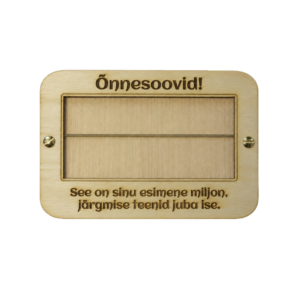 Puidust õnnitluskaart miljonile